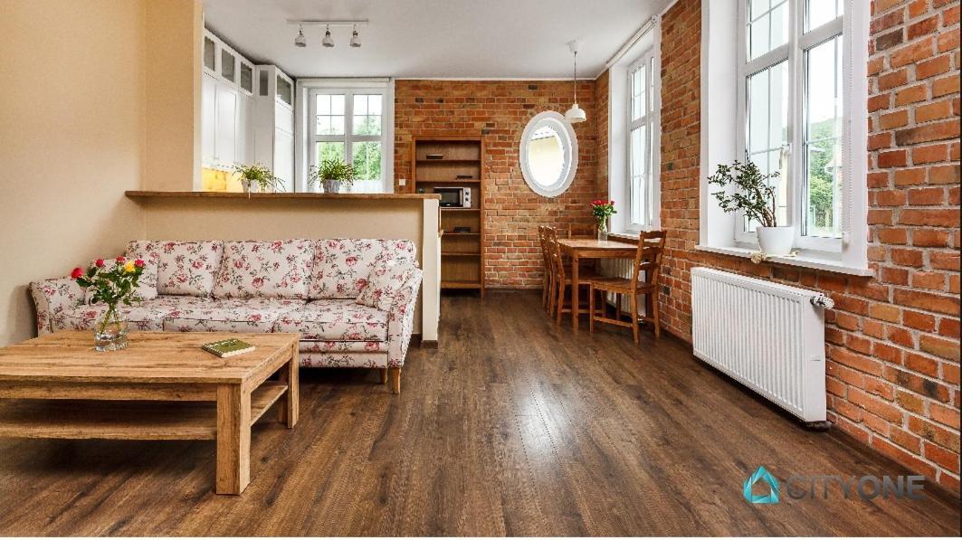 Apartament Z Weranda W Dworku Oliwskim Lägenhet *