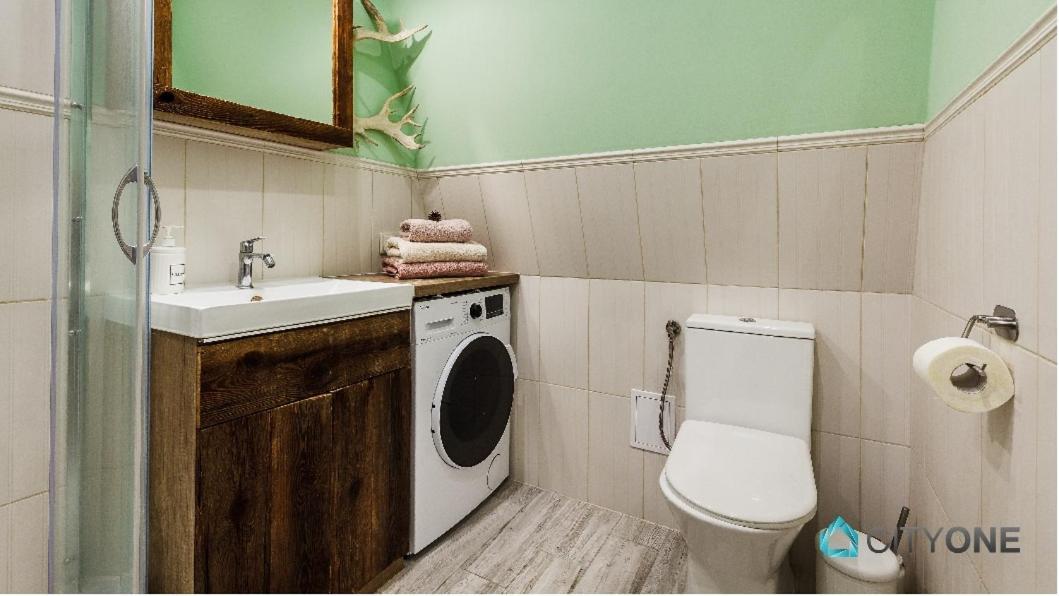 Lägenhet Apartament Z Weranda W Dworku Oliwskim *