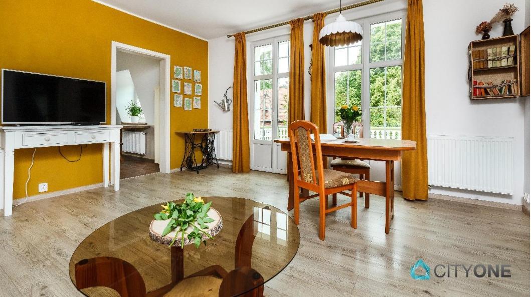 Apartament Z Weranda W Dworku Oliwskim Lägenhet Gdańsk